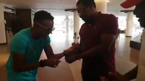 Humblesmith Receives Hand Band From Alibaba As Gift (pic,video)